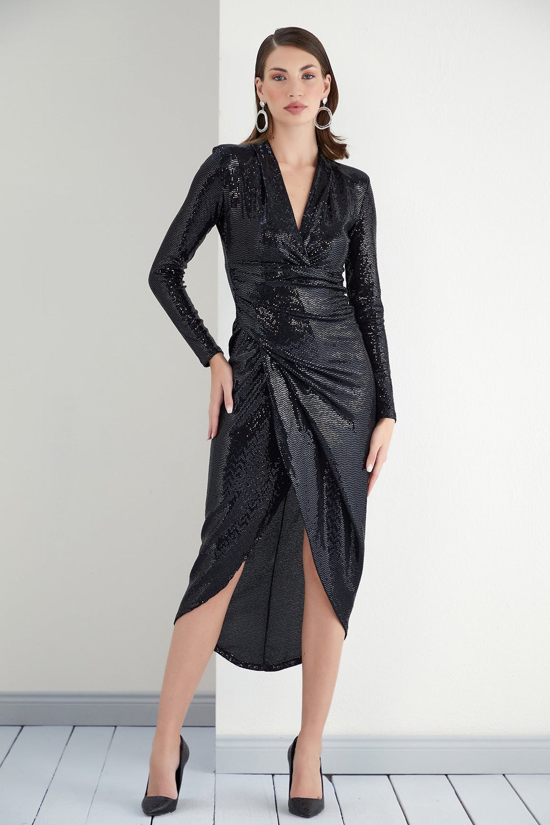 velvet black cocktail dress Missufe Women's Bodycon Dresses Sleeveless Spaghetti Strap Wrap V Neck Ruched Slit Elegant Party Midi (Black, X-Small) : Clothing, Shoes & Jewelry long flowy dresses Size:UK 12 / EU 47.5 / US 13 85cm This style sits Women’s Kaftan Maxi Dress